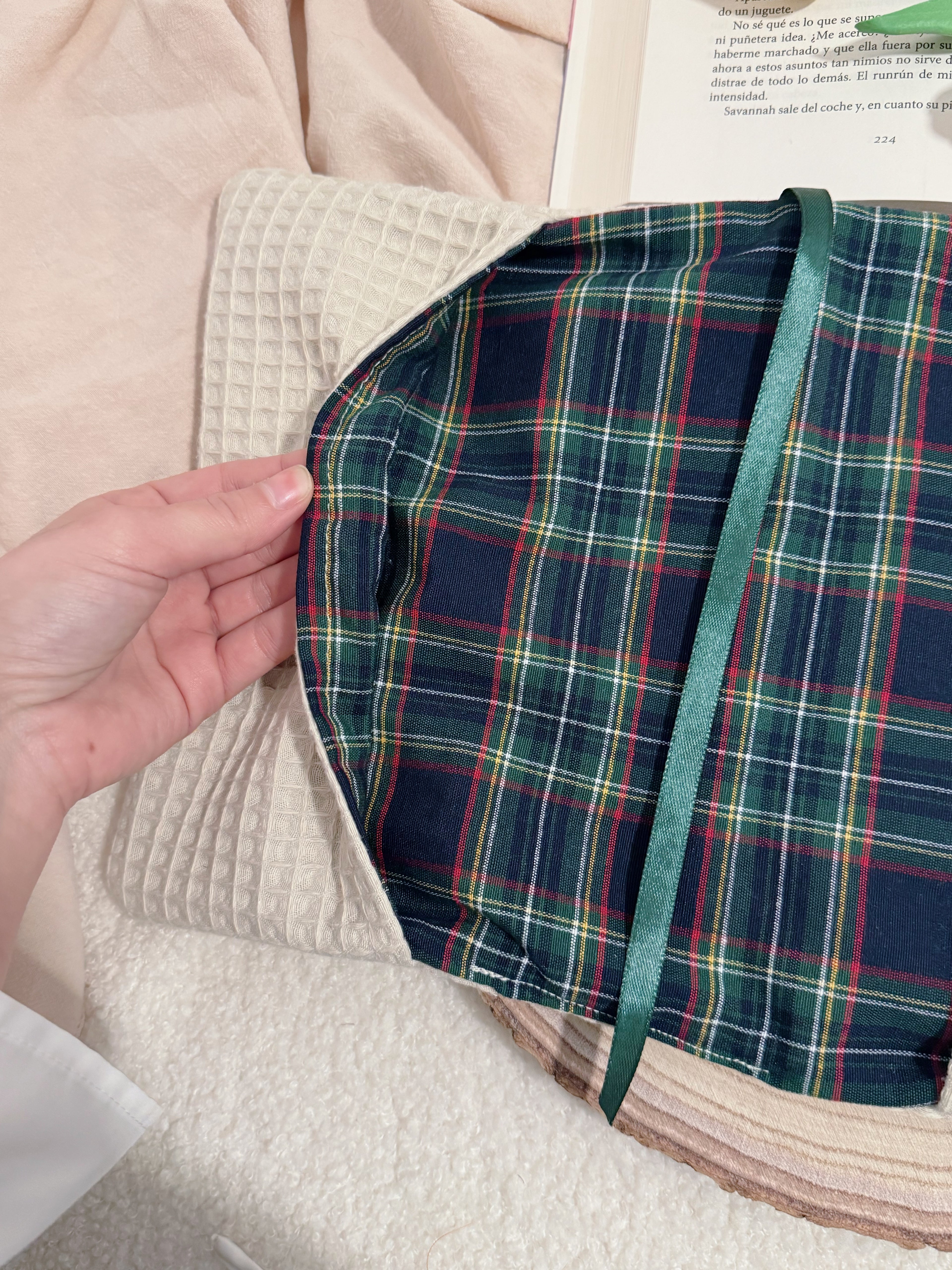 Darcy - Funda de libro de solapas