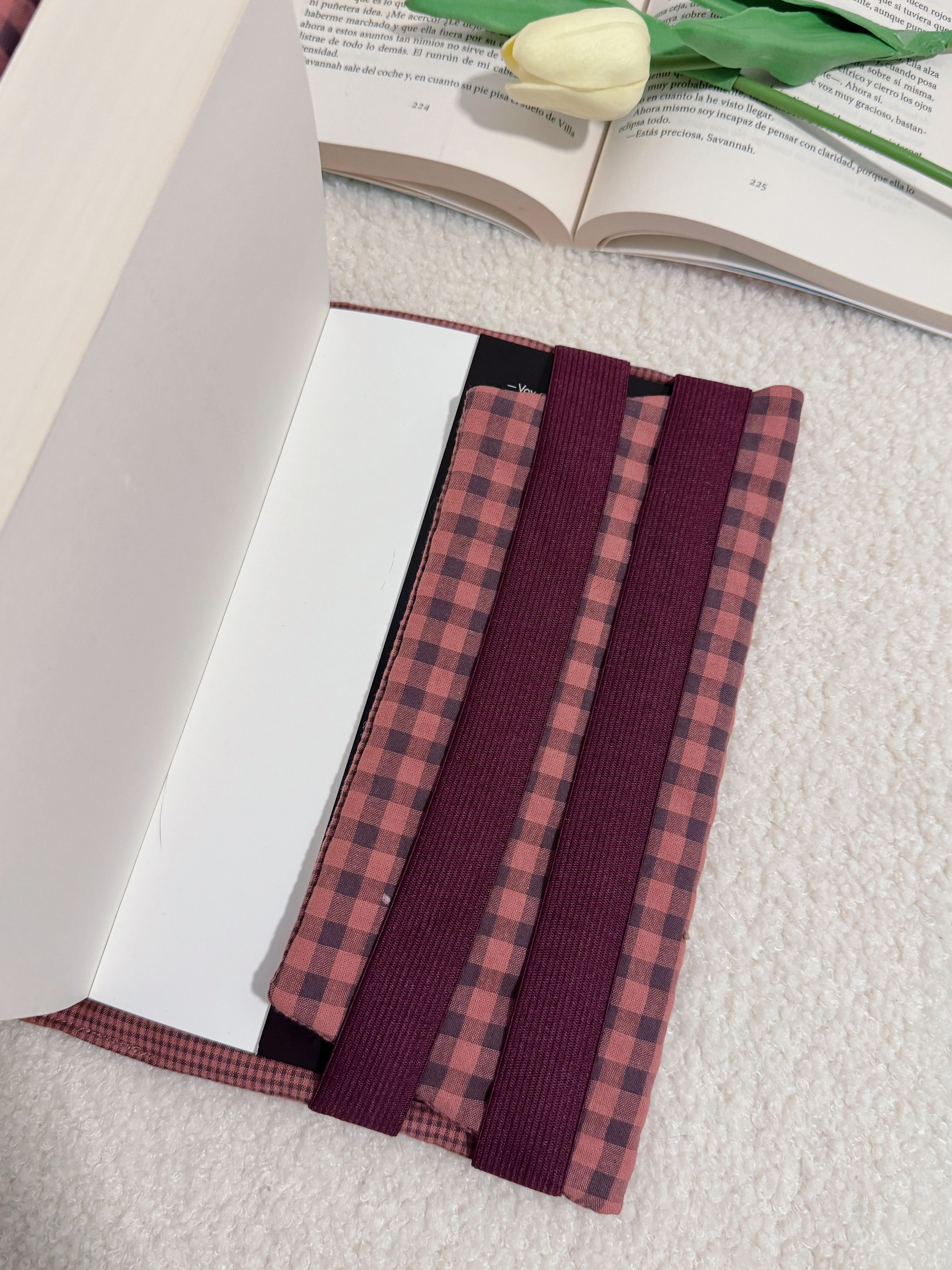 Bonnie - Funda de libro ajustable