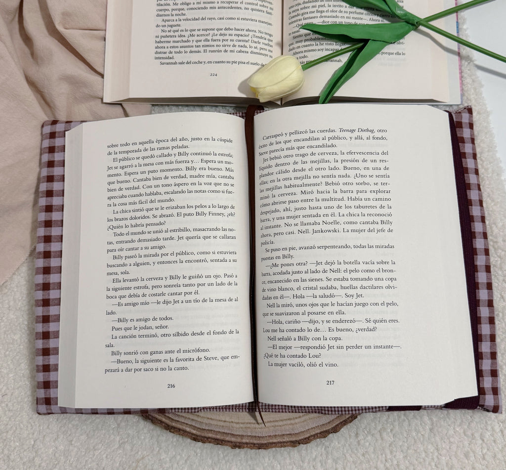 Millie - Funda de libro ajustable